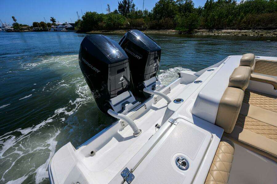 SPRINKLES 41ft HCB Yacht For Sale