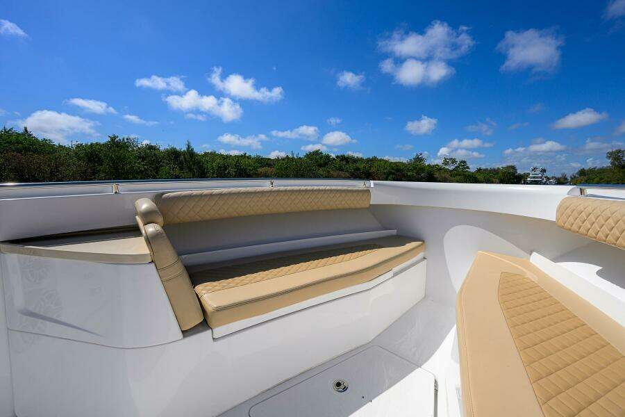 SPRINKLES 41ft HCB Yacht For Sale