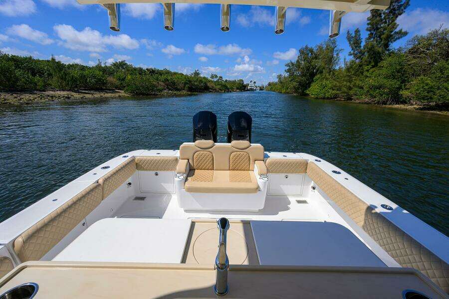 SPRINKLES 41ft HCB Yacht For Sale