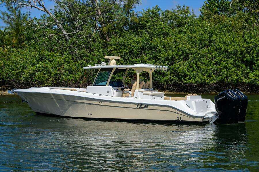 SPRINKLES 41ft HCB Yacht For Sale