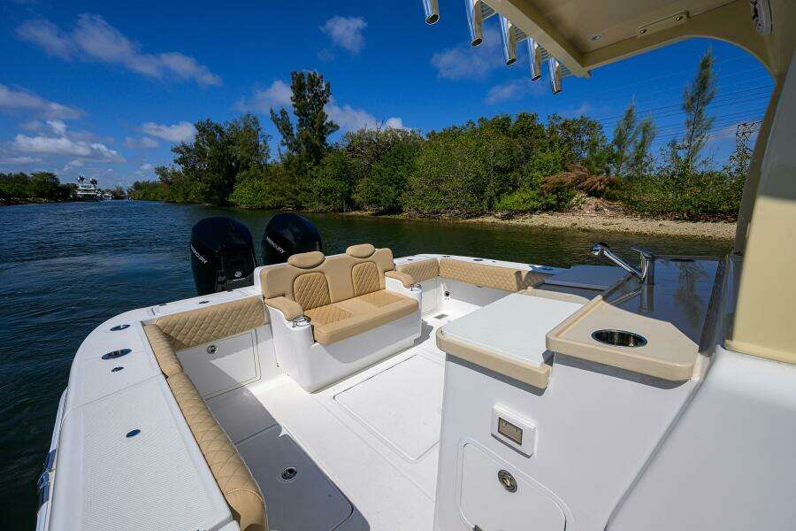 SPRINKLES 41ft HCB Yacht For Sale