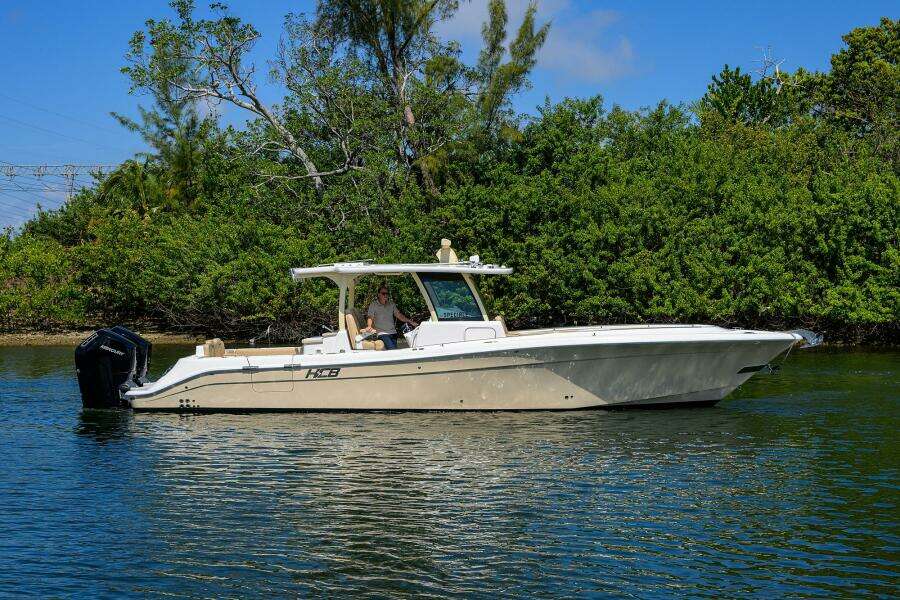 SPRINKLES 41ft HCB Yacht For Sale