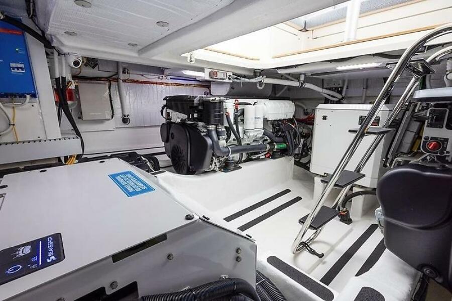 2027 Sabre 45 Salon Express — 0005448515