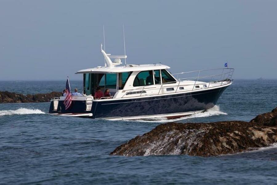 2027 Sabre 45 Salon Express — 0005448500
