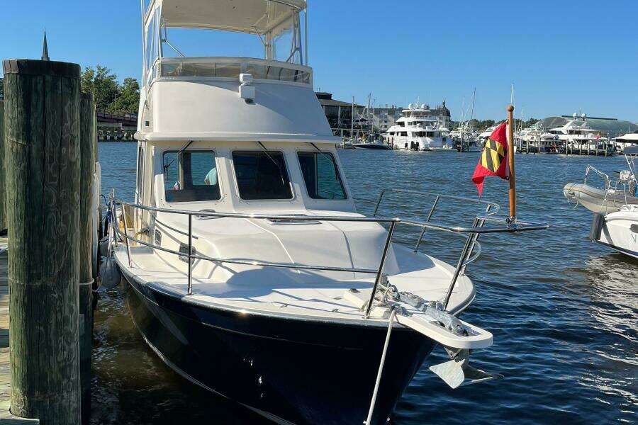 Sachem 36ft Sabreline Yacht For Sale