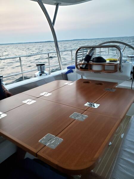 56' 2023 Bluewater 56