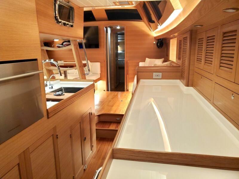 56' 2023 Bluewater 56