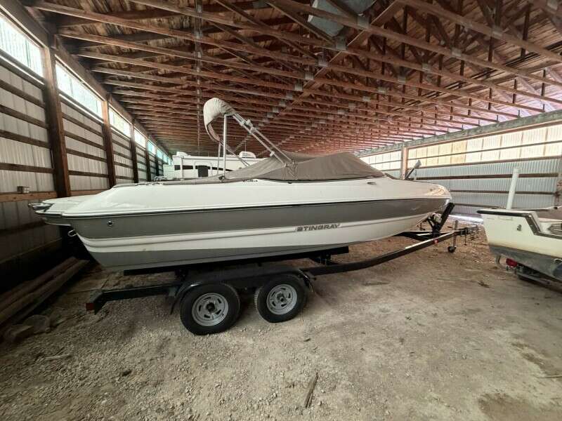 20ft Stingray Yacht For Sale