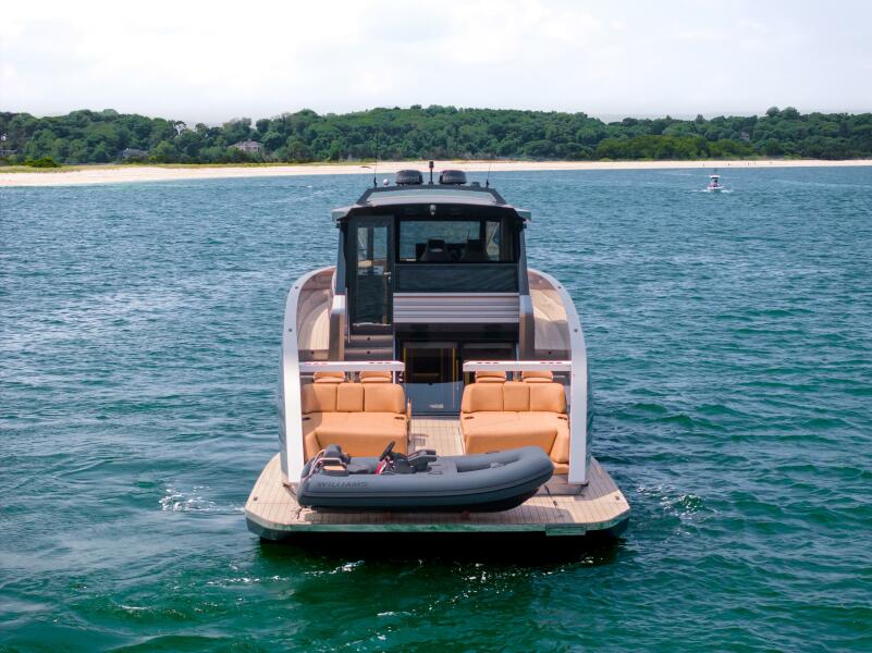 67' 2025 Steeler Bronson 67 Beachclub