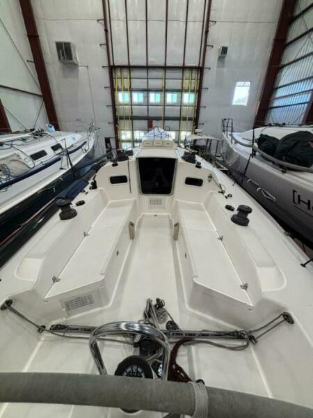 36' 2013 J Boats J/111