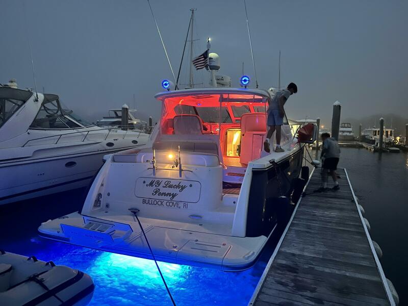 43' 2006 Tiara Yachts 