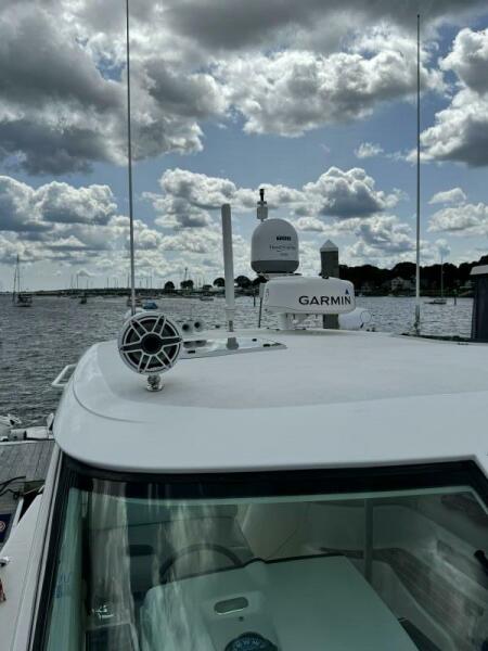 43' 2006 Tiara Yachts 