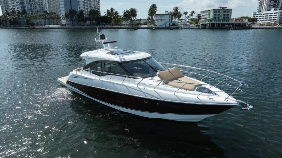 45' 2016 Cruisers Yachts 45 Cantius