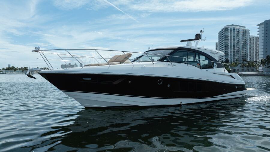 45' 2016 Cruisers Yachts 45 Cantius