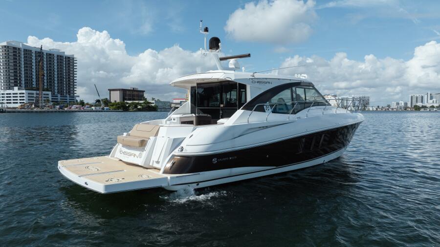 45' 2016 Cruisers Yachts 45 Cantius