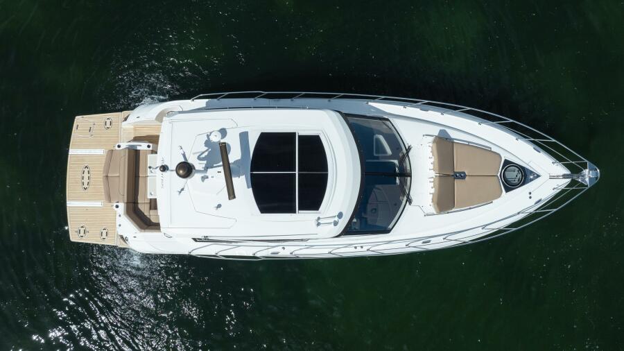 45' 2016 Cruisers Yachts 45 Cantius