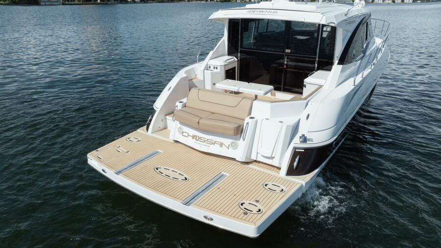 45' 2016 Cruisers Yachts 45 Cantius