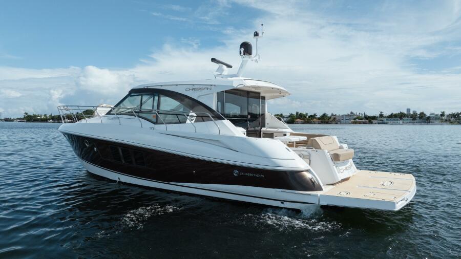 45' 2016 Cruisers Yachts 45 Cantius