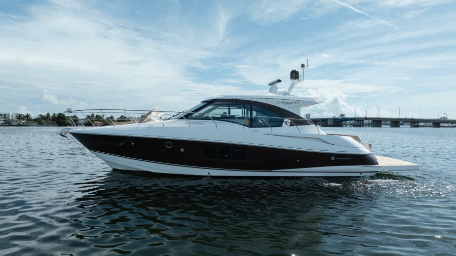 45' 2016 Cruisers Yachts 45 Cantius