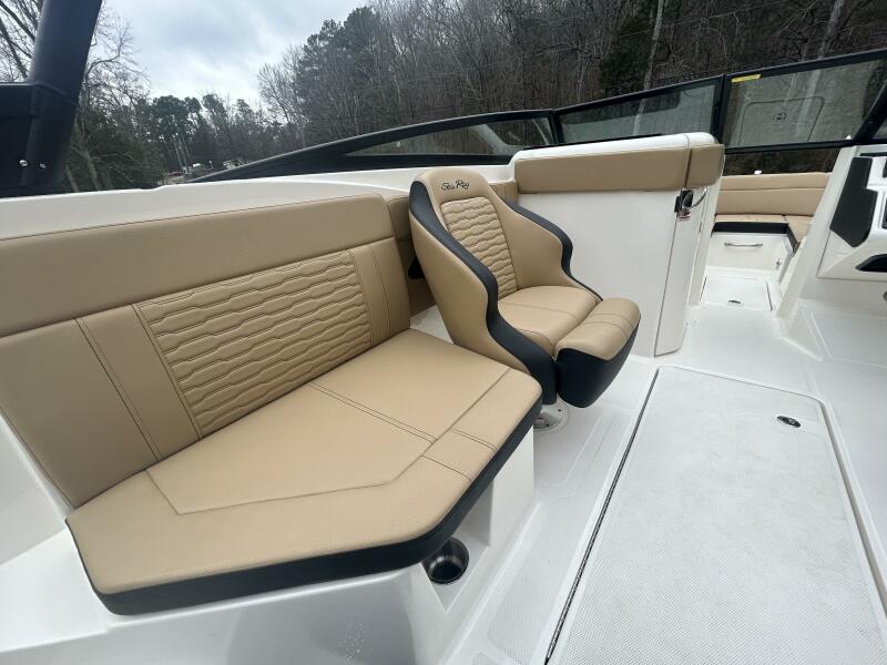 23' 2023 Sea Ray 