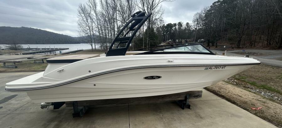23' 2023 Sea Ray 