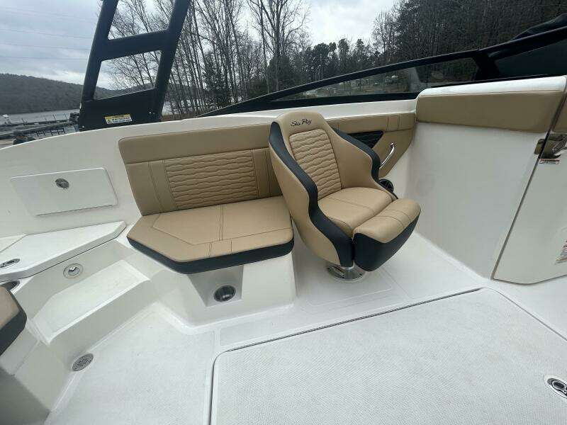 23ft Sea Ray Yacht For Sale
