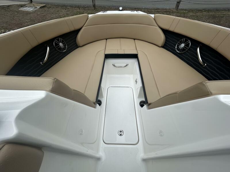 23' 2023 Sea Ray 