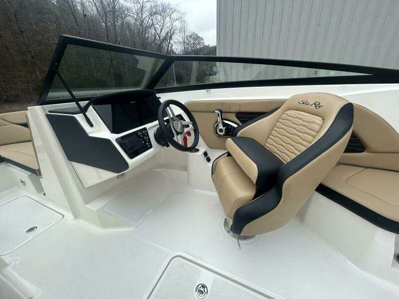 23ft Sea Ray Yacht For Sale