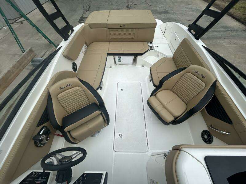 23ft Sea Ray Yacht For Sale