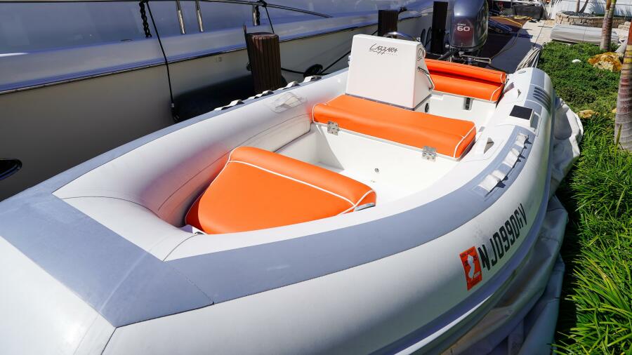 80' 2004 Lazzara Yachts 80 SL