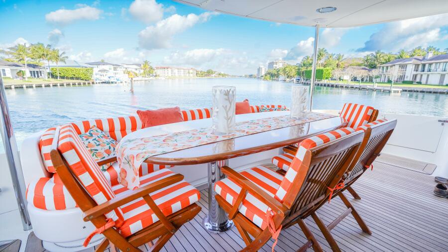 80' 2004 Lazzara Yachts 80 SL