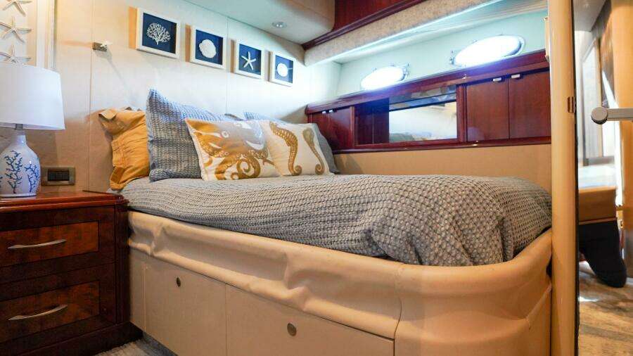 Eleonora  80ft Lazzara Yachts Yacht For Sale