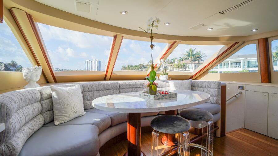 80' 2004 Lazzara Yachts 80 SL