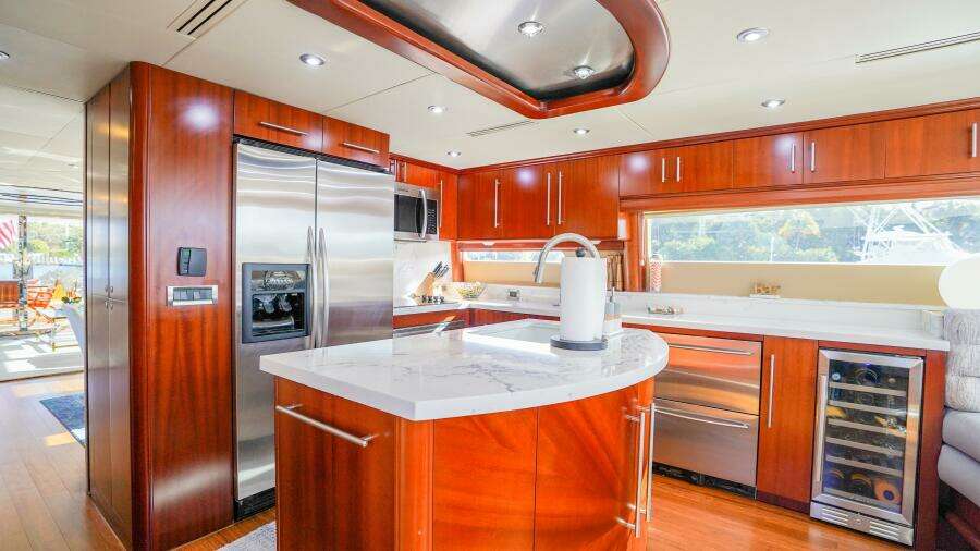 Eleonora  80ft Lazzara Yachts Yacht For Sale