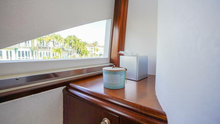 80' 2004 Lazzara Yachts 80 SL