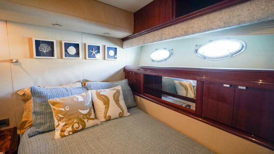 80' 2004 Lazzara Yachts 80 SL