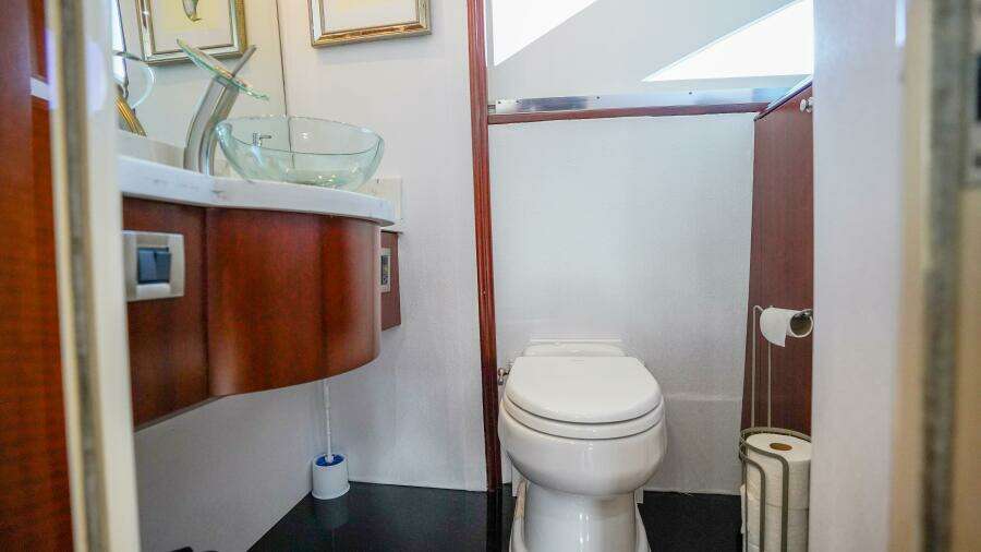 Eleonora  80ft Lazzara Yachts Yacht For Sale