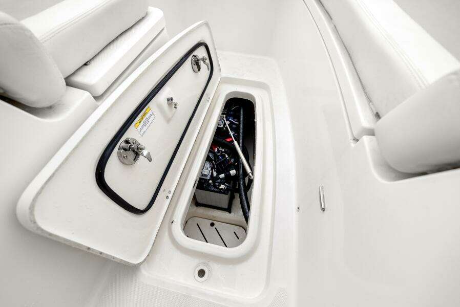 32ft Boston Whaler Yacht For Sale