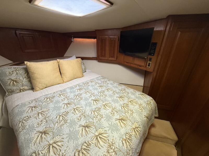 45' 1989 Viking 45 Convertible