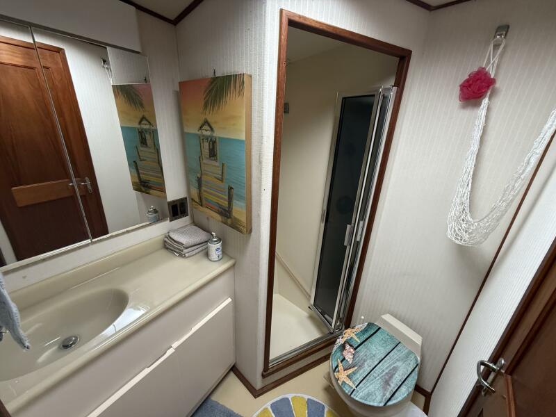 45' 1989 Viking 45 Convertible