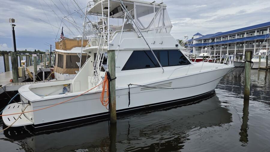 45' 1989 Viking 45 Convertible