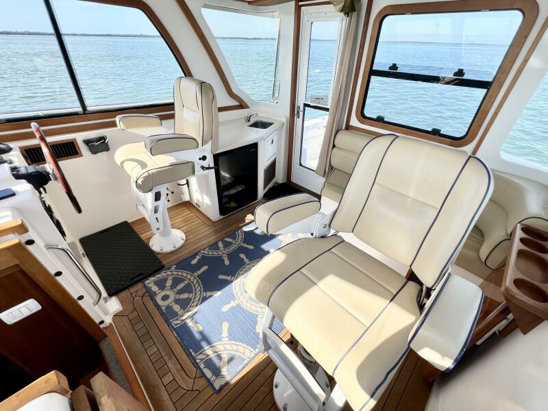 38' 2006 Sabre 38 Hard Top Express