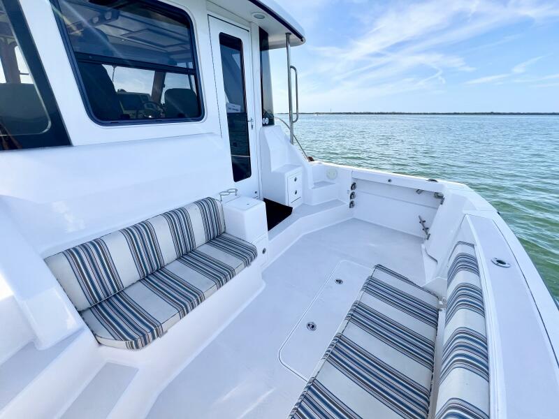 38' 2006 Sabre 38 Hard Top Express