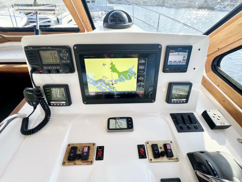 38' 2006 Sabre 38 Hard Top Express