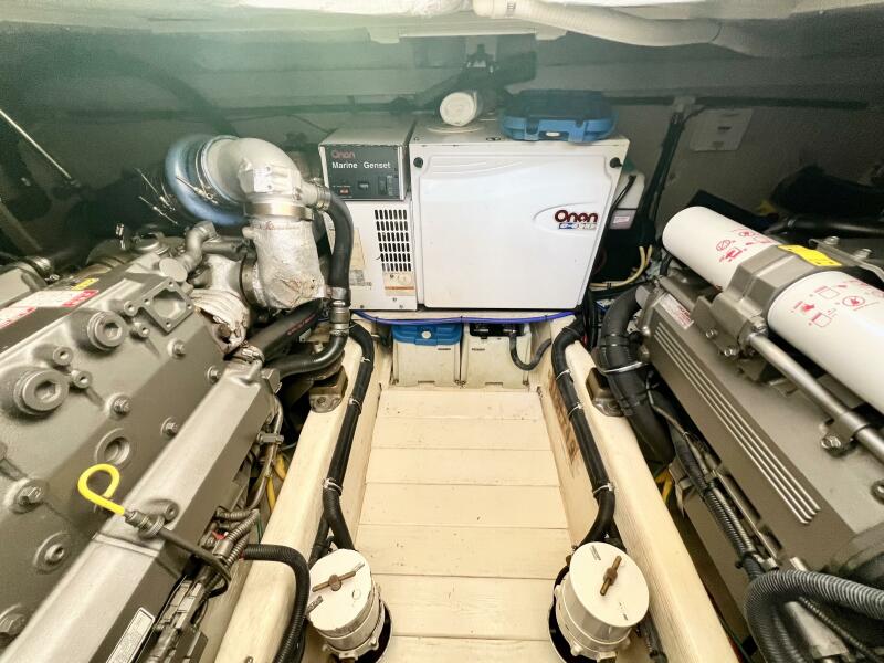 38' 2006 Sabre 38 Hard Top Express