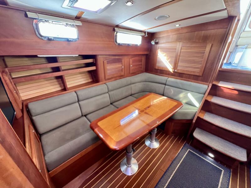 38' 2006 Sabre 38 Hard Top Express