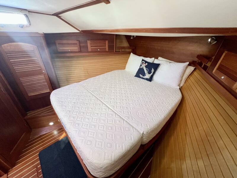 38' 2006 Sabre 38 Hard Top Express