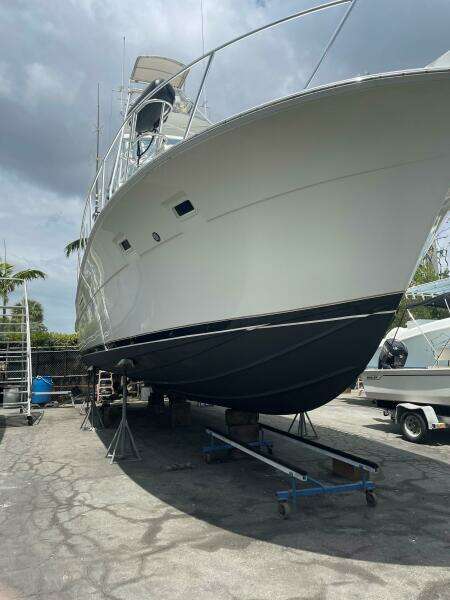 LAID BACK 46ft Bertram Yacht For Sale