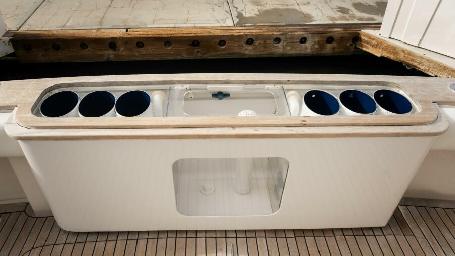 67' 2003 Bertram 67 Convertible