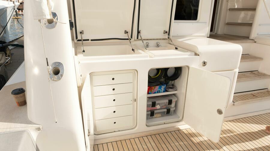 67' 2003 Bertram 67 Convertible